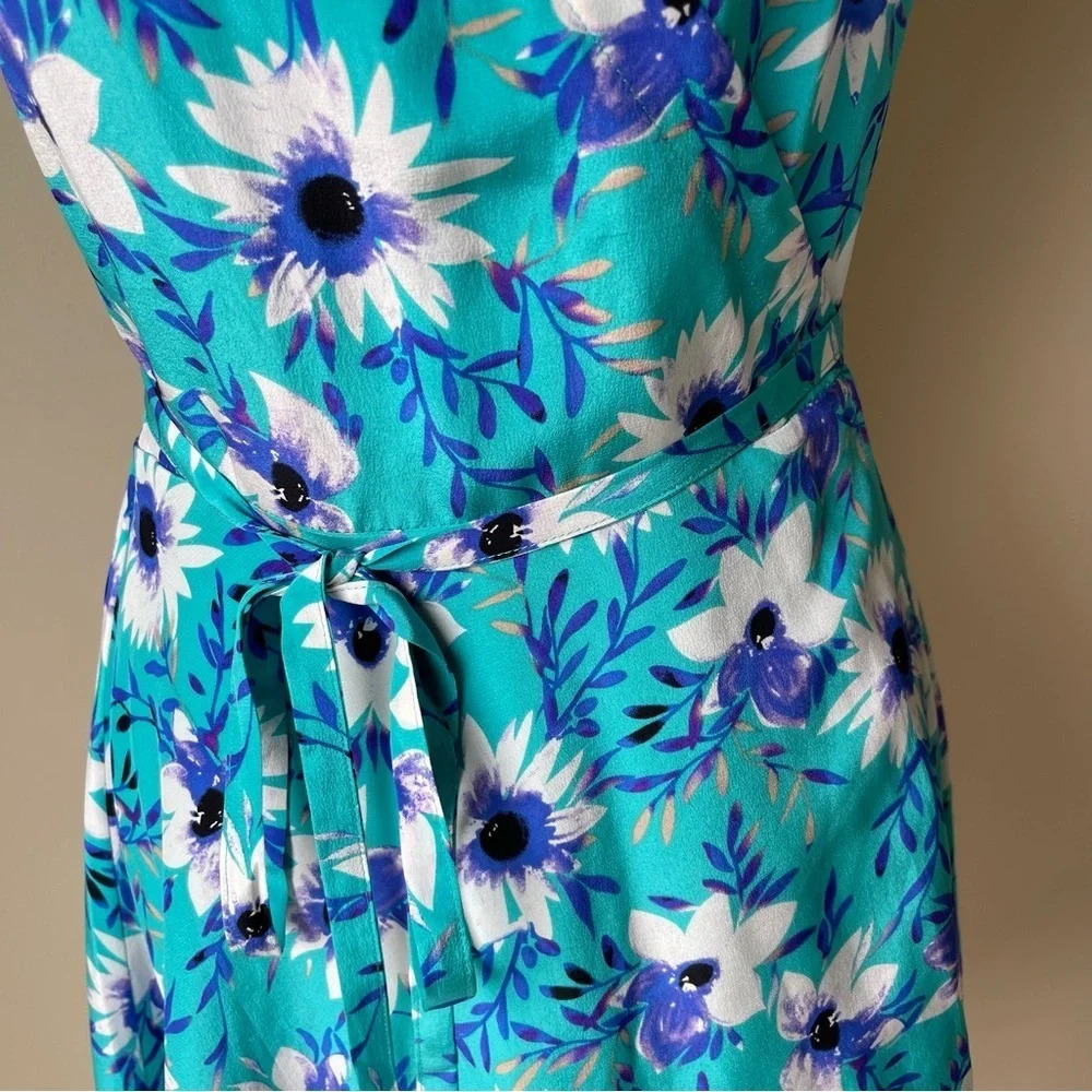 NWT Yumi Kim wrap dress in perfect day bouquet flower print silk size XS - Picture 2 of 10